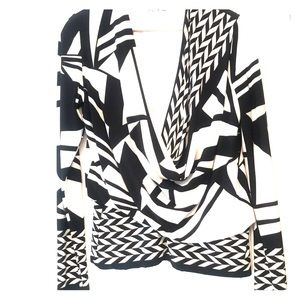 Stunning graphic designer top!